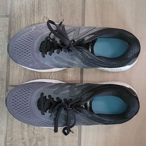 New Balance 940v4 Women's shoe in size 11 (2E) Extra Wide